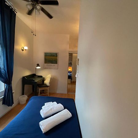 Chambres El Mediterraneo Rooms Montreal Pokoj fotografie