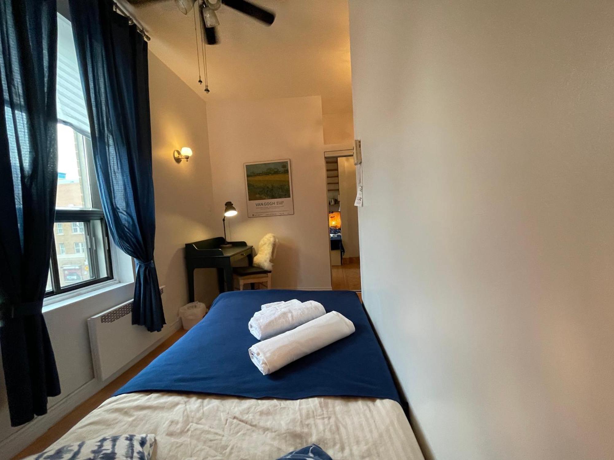 Chambres El Mediterraneo Rooms Montreal Pokoj fotografie